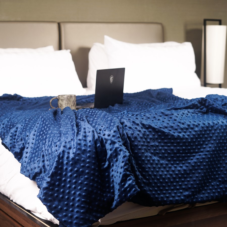 jual-throwblanket-minky-navy-blue-sleepbuddy-1.jpg